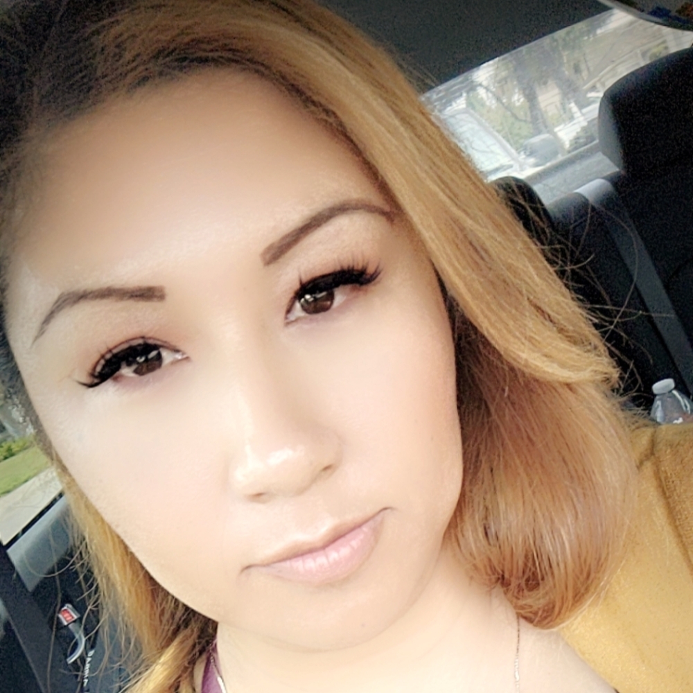 Meet your Posher, Carolina